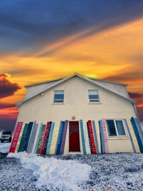 The Bookstore Family Apartment